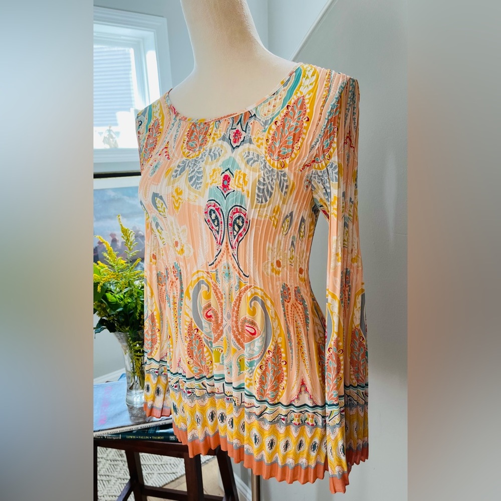 MELISSA PAIGE Blouse Accordion Pleat Paisley  Scoop Neck Long Sleeve Top